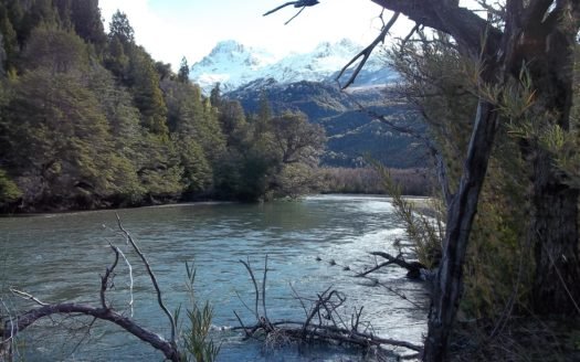 30 ha con costa de río Gualjaina