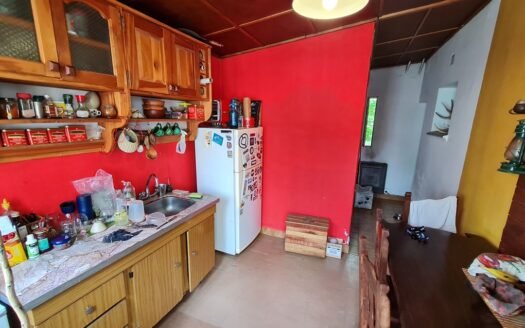 Vivienda mas departamento y galpón en Esquel