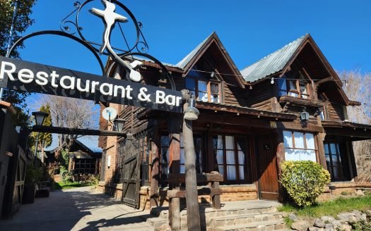 Inmueble en Esquel con frente comercial